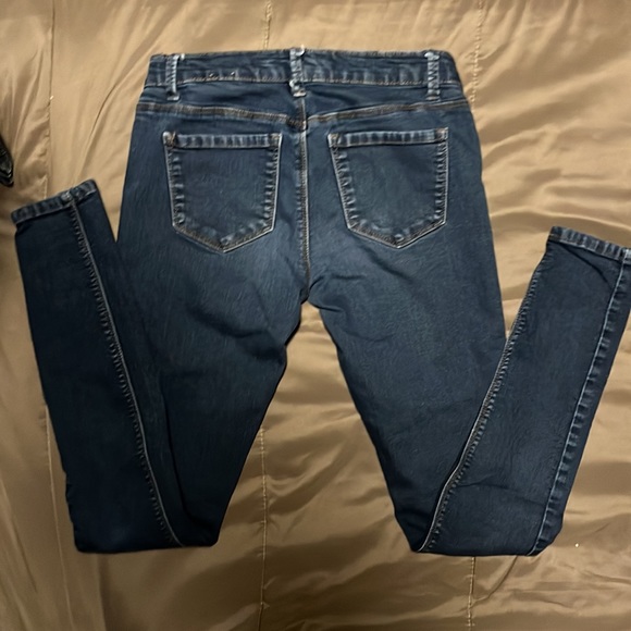 4/$30. Bluenotes jeans. Good condition. Size 27 - Picture 2 of 4